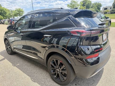 Used 2023 Chevrolet Bolt EUV Premier w/ Redline Edition FWD image 8