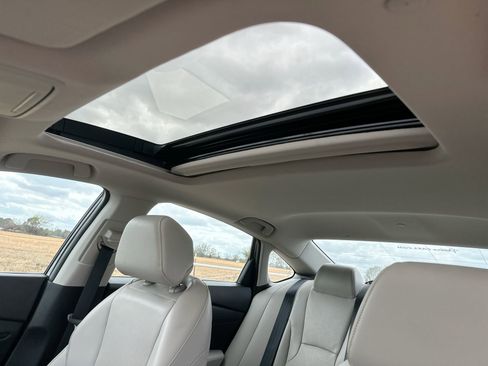 Used 2023 Honda Accord EX-L image 21