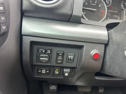 Used 2014 Toyota Tundra Platinum AWD/4WD image 26