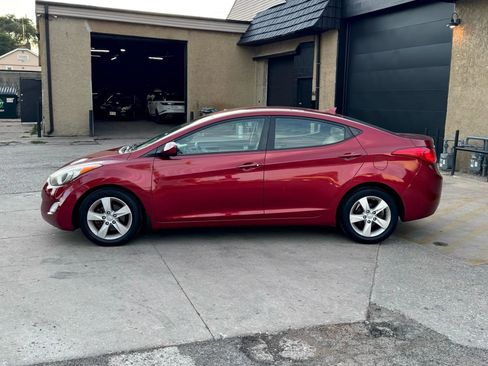 Used 2013 Hyundai Elantra GLS w/ Preferred Pkg image 6