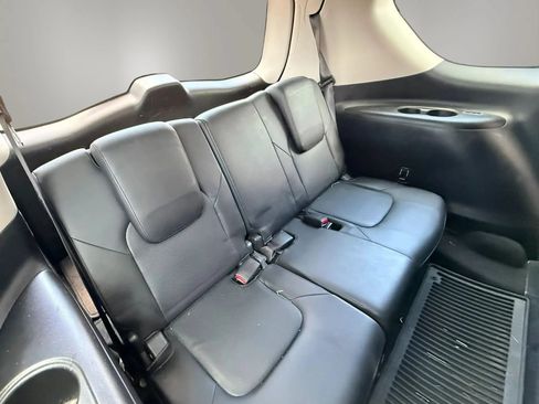 Used 2017 INFINITI QX80 4WD w/ Deluxe Technology Package image 18