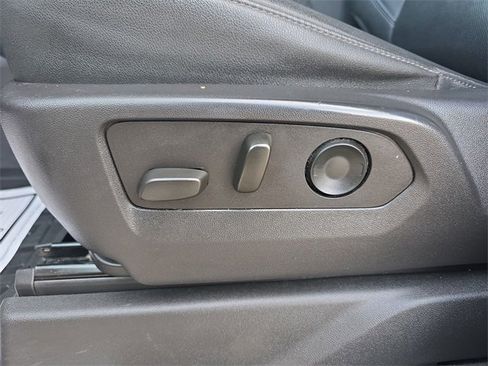 Used 2022 GMC Sierra 1500 SLT w/ SLT Convenience Package image 12