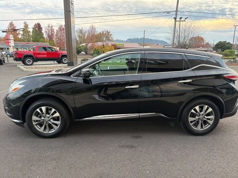 Used 2016 Nissan Murano S image 2