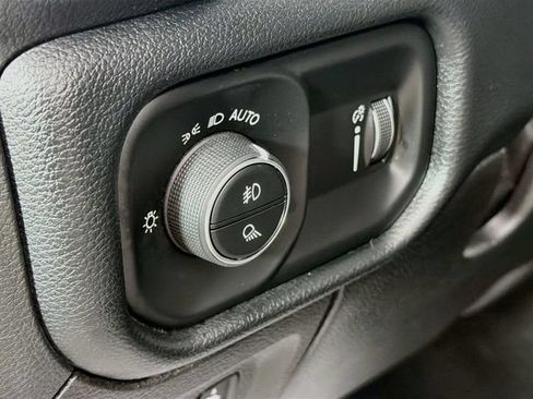 Used 2022 RAM 1500 Big Horn AWD/4WD image 10