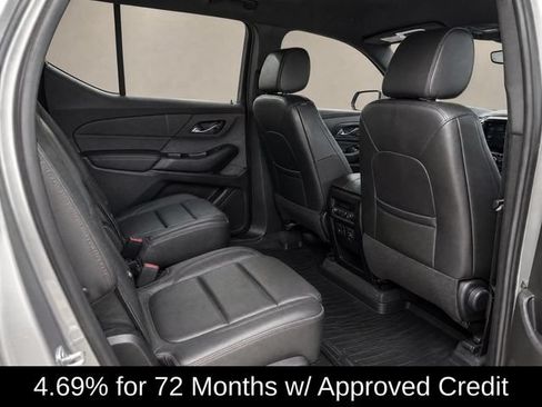 Used 2023 Chevrolet Traverse RS FWD image 12