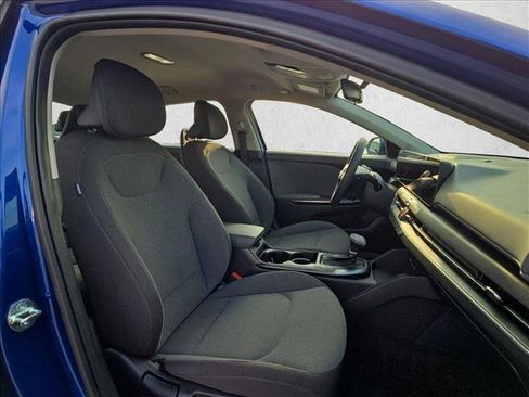 Used 2025 Kia K4 FWD image 18