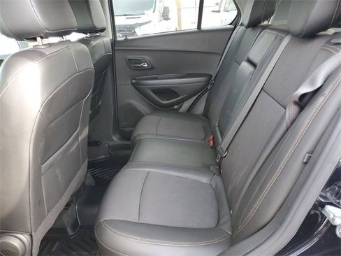 Certified 2022 Chevrolet Trax LT w/ LT Convenience Package image 24