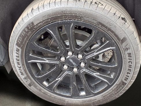 Used 2023 GMC Acadia SLT w/ Elevation Edition image 34