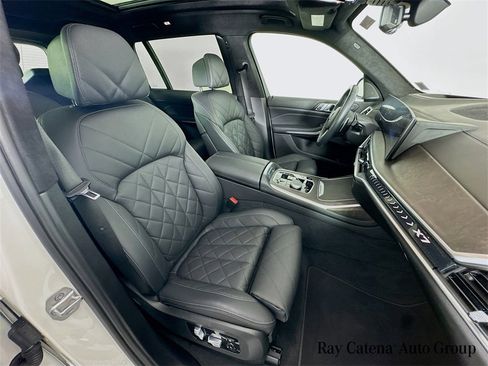 Used 2023 BMW X7 xDrive40i w/ M Sport Package image 31