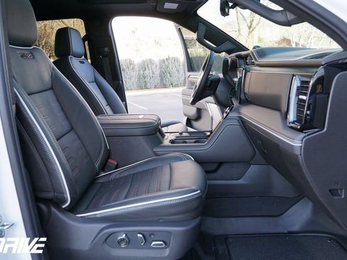 Used 2026 GMC Sierra 2500 AT4X image 42