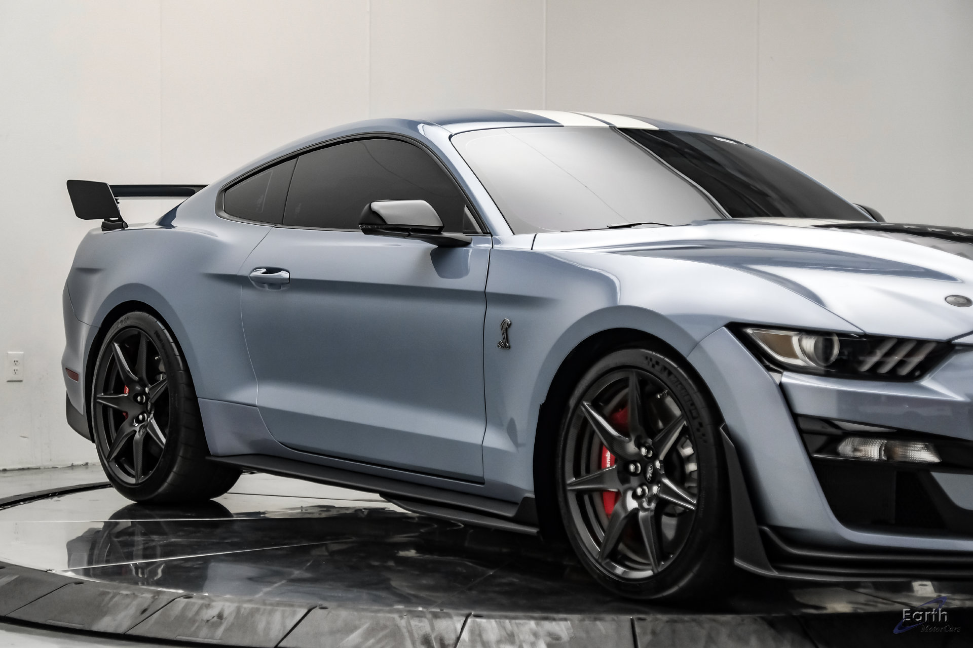 Used 2022 Ford Mustang Shelby GT500 w/ Carbon Fiber Track Pack RWD image 31