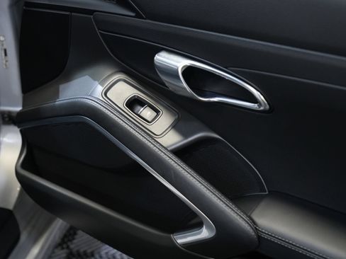 Used 2017 Porsche 911 Carrera S image 26