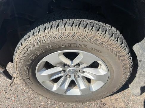 Used 2021 RAM 1500 Laramie AWD/4WD image 12
