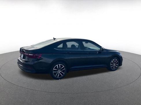 Used 2025 Volkswagen Jetta SE image 14