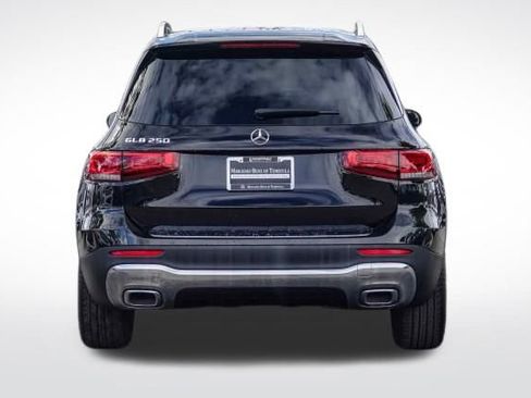 Used 2023 Mercedes-Benz GLB 250 image 5