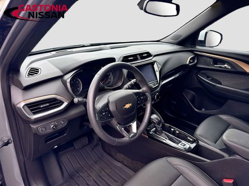 Used 2023 Chevrolet TrailBlazer ACTIV w/ Sun and Liftgate Package image 11