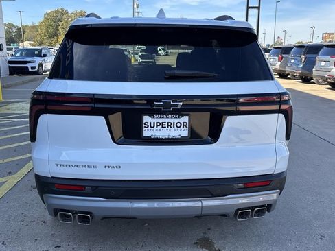 New 2026 Chevrolet Traverse LT w/ Enhanced Driving Package image 4