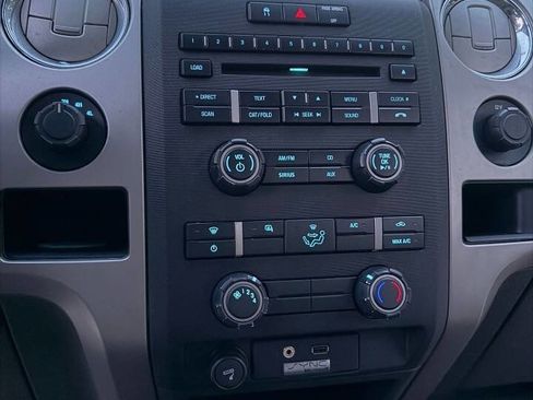 Used 2010 Ford F150 XLT image 12