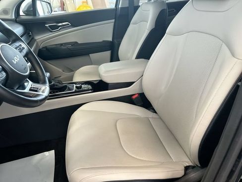 Certified 2023 Kia Sportage EX FWD image 15