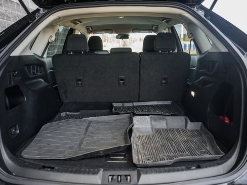 Certified 2022 Ford Edge SE w/ Black Appearance Package image 11