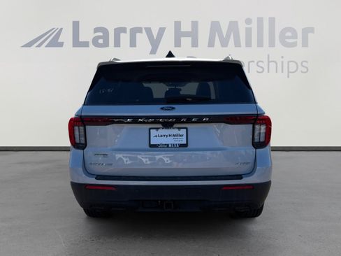New 2026 Ford Explorer Active image 4