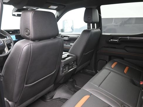 Used 2023 GMC Sierra 1500 AT4 AWD/4WD image 6