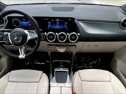 Used 2026 Mercedes-Benz GLA 250 image 13