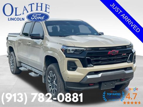 Used 2024 Chevrolet Colorado Z71 w/ Z71 Convenience Package 2 AWD/4WD image 2