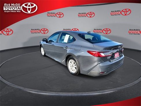 Used 2025 Toyota Camry LE image 6
