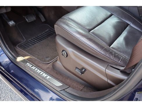 Used 2018 Jeep Grand Cherokee Summit w/ Platinum Series Group AWD/4WD image 18