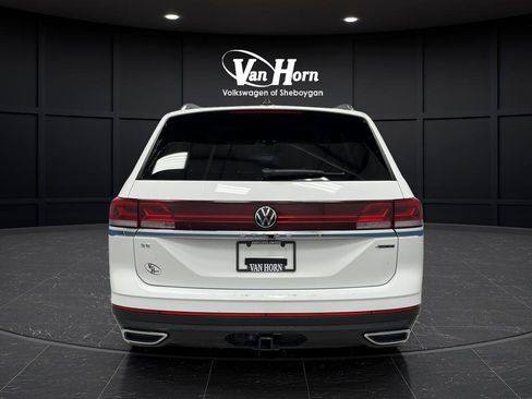 Used 2024 Volkswagen Atlas SE image 4