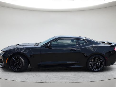 Used 2018 Chevrolet Camaro ZL1 RWD image 11