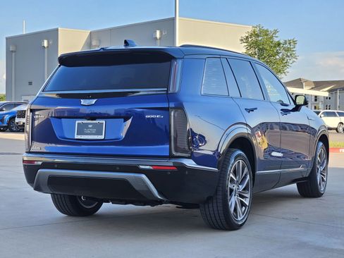 New 2026 Cadillac Vistiq Sport image 7