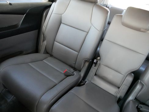 Used 2016 Honda Odyssey EX-L image 12