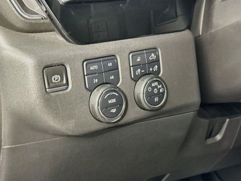 Used 2022 Chevrolet Silverado 1500 LT Trail Boss w/ LT Trail Boss Premium Package AWD/4WD image 14