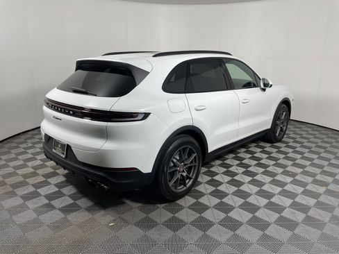 Certified 2026 Porsche Cayenne AWD/4WD image 7
