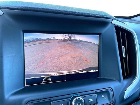 Used 2024 GMC Terrain SLE image 19