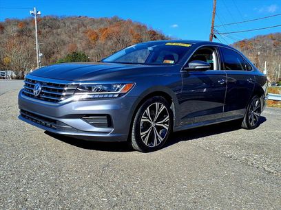 Used 2022 Volkswagen Passat 2.0T SE