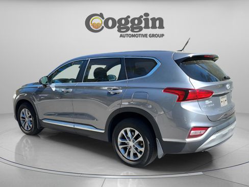 Used 2019 Hyundai Santa Fe SE image 3