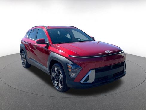 Used 2025 Hyundai Kona SEL image 1
