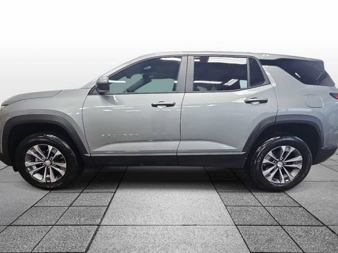 Used 2026 Chevrolet Equinox LT FWD image 8
