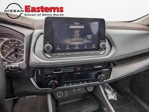 Used 2022 Nissan Rogue SV image 22