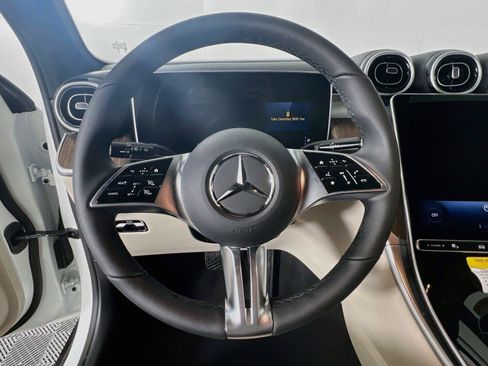 Used 2026 Mercedes-Benz GLC 300 4MATIC image 11