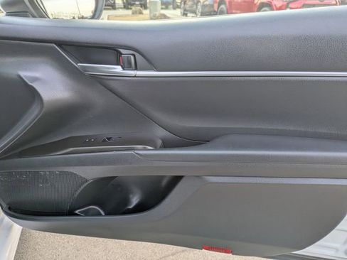 Used 2024 Toyota Camry SE image 31