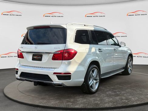 Used 2016 Mercedes-Benz GL 550 4MATIC image 10