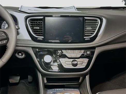 New 2026 Chrysler Pacifica Limited w/ S Appearance Package image 25