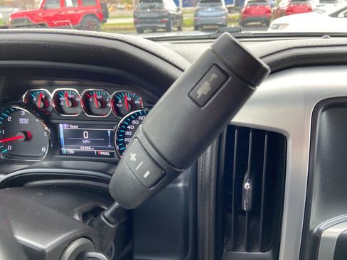 Used 2019 GMC Sierra 1500 SLE w/ SLE Value Package image 29