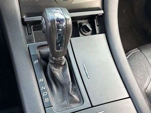 Used 2013 Ford Taurus SEL image 22