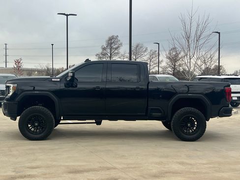 Used 2021 GMC Sierra 2500 Denali w/ Denali Black Diamond Edition image 6