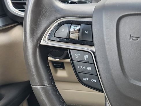 Used 2020 Lincoln Nautilus FWD w/ Equipment Group 101A image 28